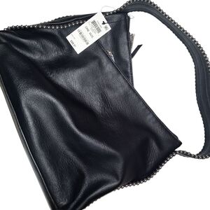Elegant Black Leather Shoulder Bag
